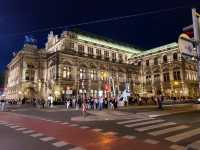 [🇦🇹ウィーン] ウィーンの夜景と夜のオペラハウス — 音楽と美しい景色に包まれる夜
