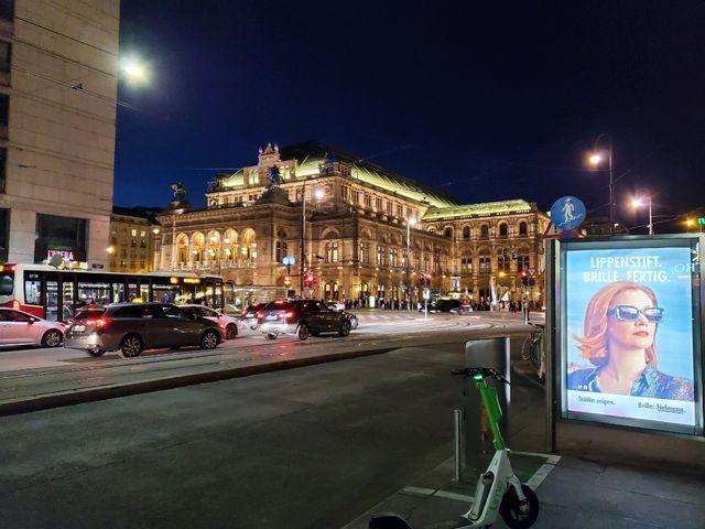 [🇦🇹ウィーン] ウィーンの夜景と夜のオペラハウス — 音楽と美しい景色に包まれる夜