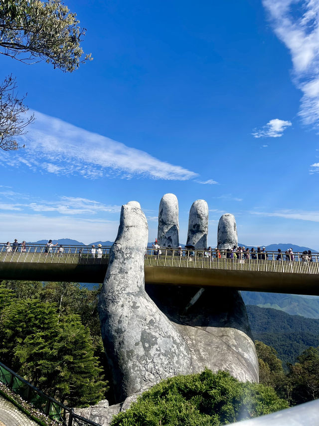 บานาฮิลส์ (Ba Na Hills) – ดินแดนมหัศจรรย์แห่งเวียด