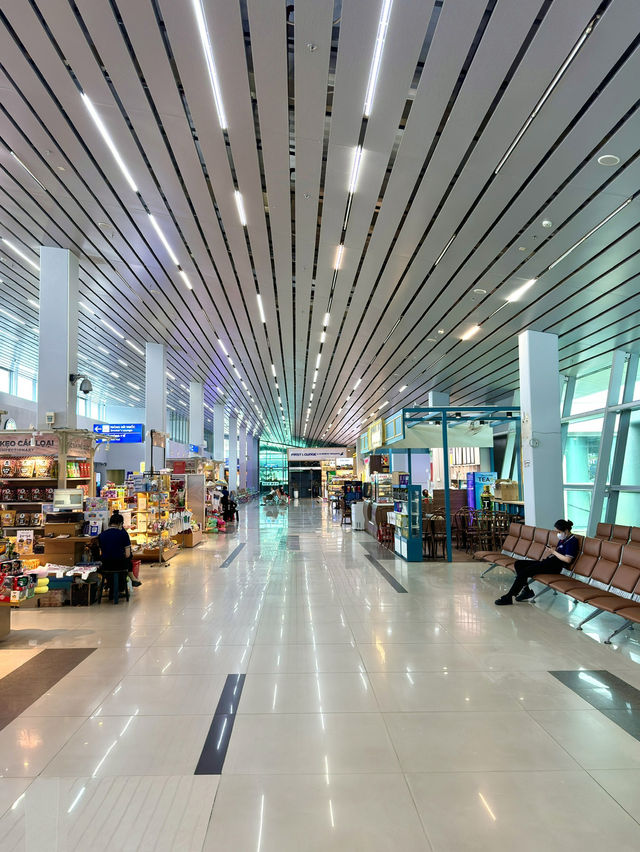 ベトナム　ベトナム観光　フーコック空港では搭乗まで快適に過ごせるカフェがたくさんあるぞ！