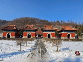 The resting place of Nurhaci's ancestors, "Qing Yongling (清永陵)"