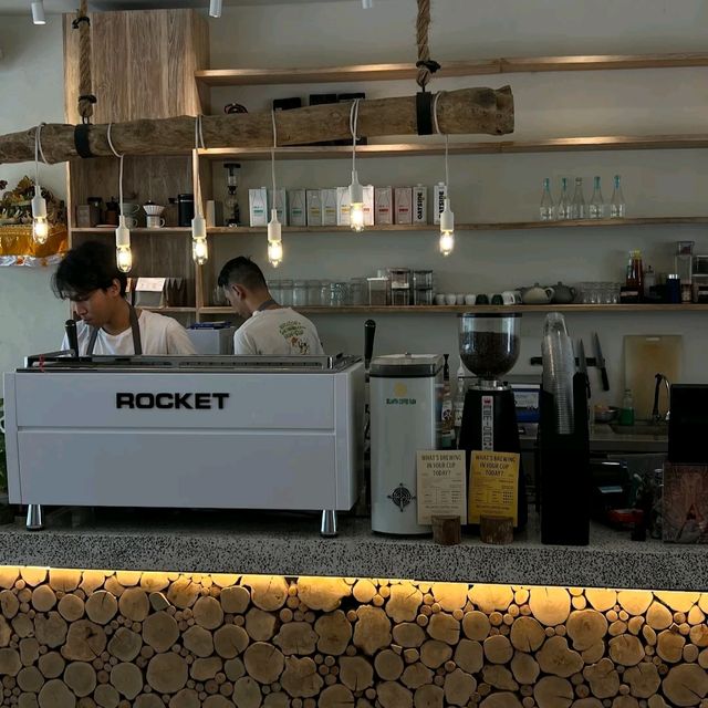 good coffee and decent food