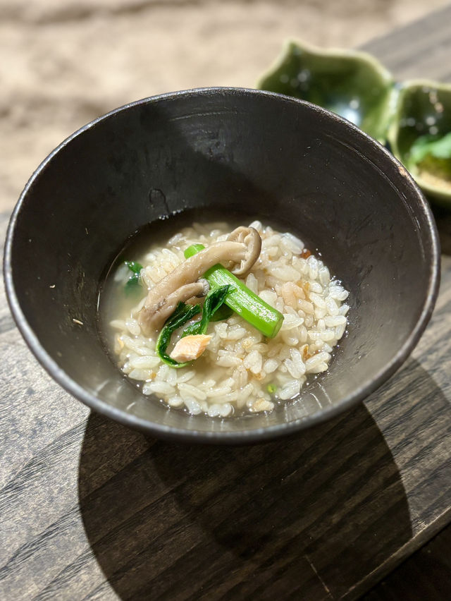 【大阪・新福島】囲炉裏で味わう四季の贅沢「灰色ロマン」