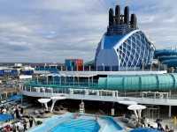 Norwegian Aqua: The Ship That’s Basically a Luxury Water Park 🌊🍾🎢