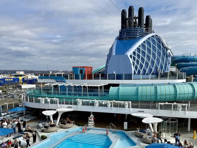 Norwegian Aqua: The Ship That’s Basically a Luxury Water Park 🌊🍾🎢