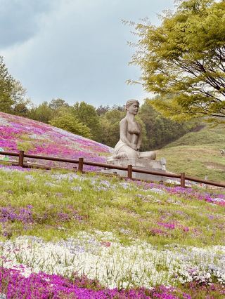 Your Late April Artistic Journey
