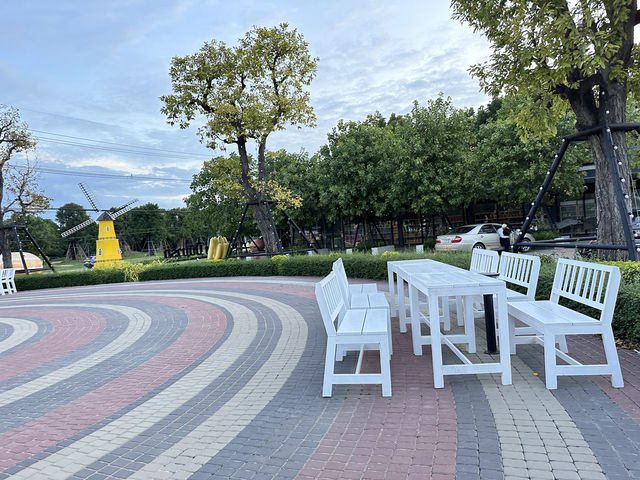 บ้านกล้วย & ไข่ Cafe