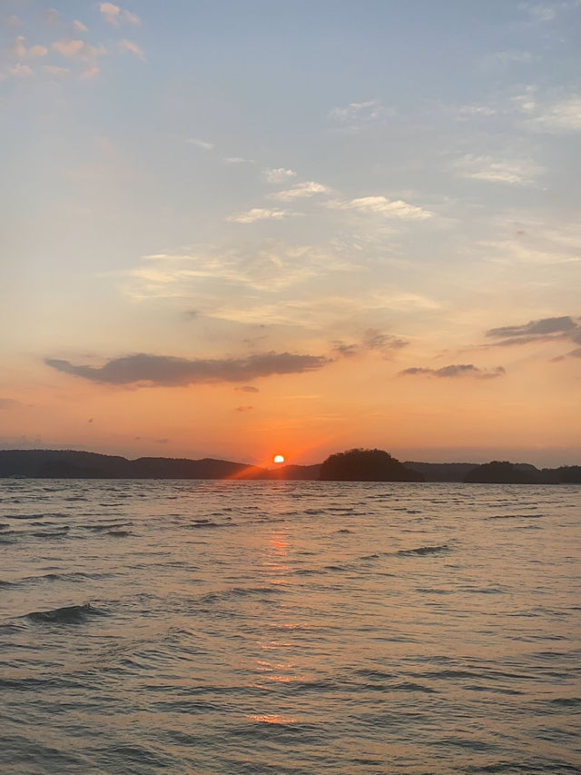 จุดชมวิวพระอาทิตย์ตก ชายหาดอ่าวนาง กระบี่
