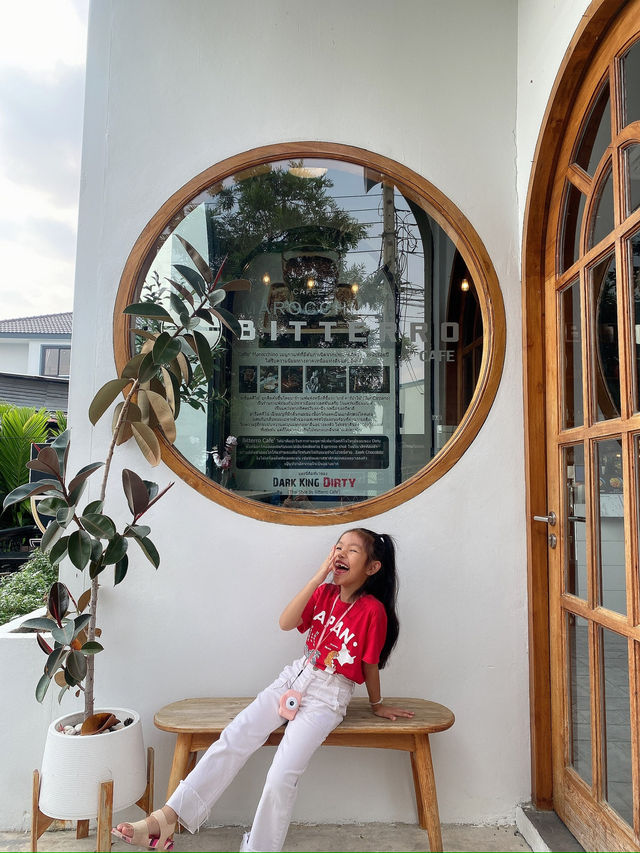 นั่งชิวค่าเฟ่วัดด่านสำโรง