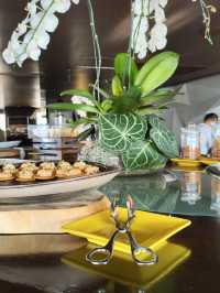  曼谷｜甜點控注意！7款精緻甜點＋驚喜越南春捲，Lebua Tower Club Lounge 下午茶太值得衝一波啦🍰🥢