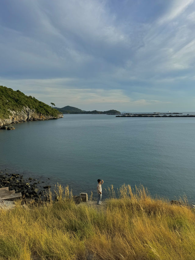 ช่องเขาขาด เกาะสีชัง 🏔️🌅🌊
