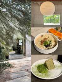 The Best JB Day Trip for Foodies and Shoppers Alike