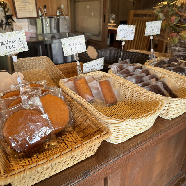 昔ながらのお店でフレンチコースや美味しい焼き菓子が食べれる！