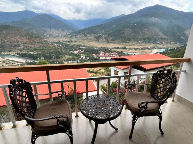 Zhingkham Resort – Beautiful Views, But Be Ready for the Climb