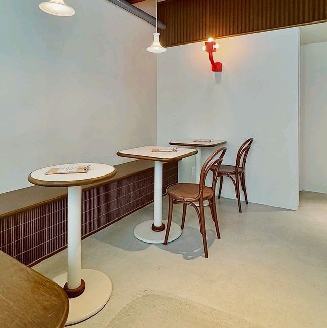 Poci Cafe N Bar