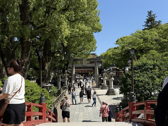Dazaifu ศาลเจ้าใกล้ fukuoka
