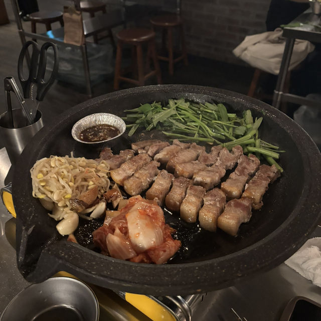 【日本・大阪🇯🇵】雰囲気抜群の韓国料理！
