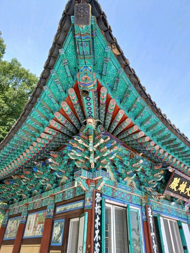 조각과 풍경이 함께하는 사찰 산책