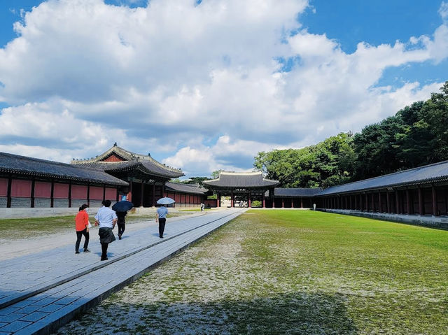 When in Changdeokgung Palace 