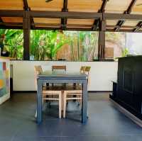 A Secluded Sanctuary of Tropical Elegance