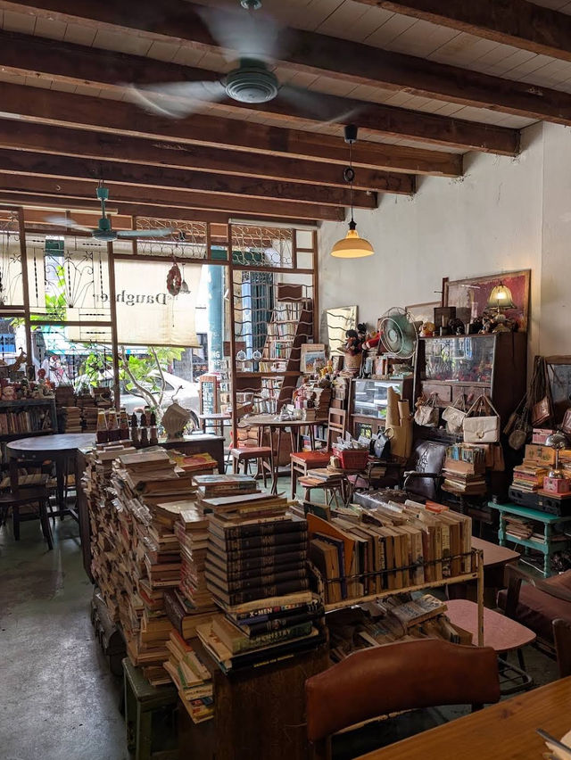 Vintage Green Cafe @ The Daughter