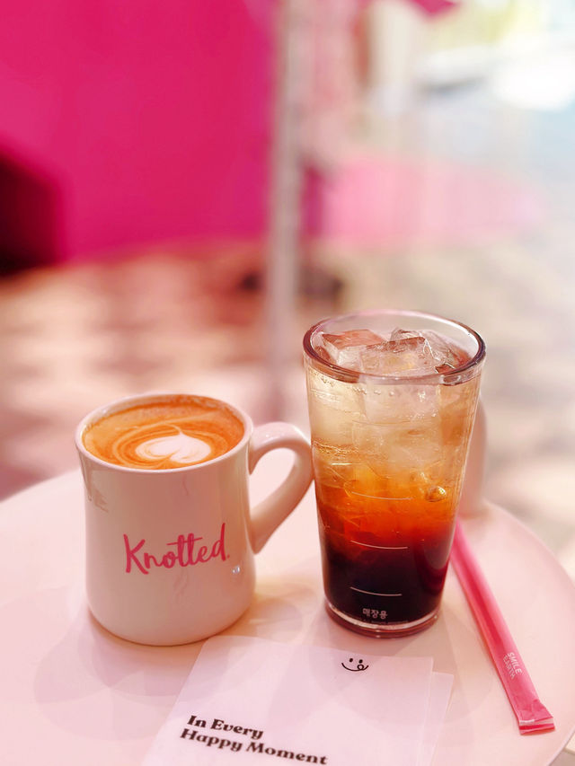 Sweet Pink Vibes at Knotted Café: Busan’s Must-Try Dessert Spot