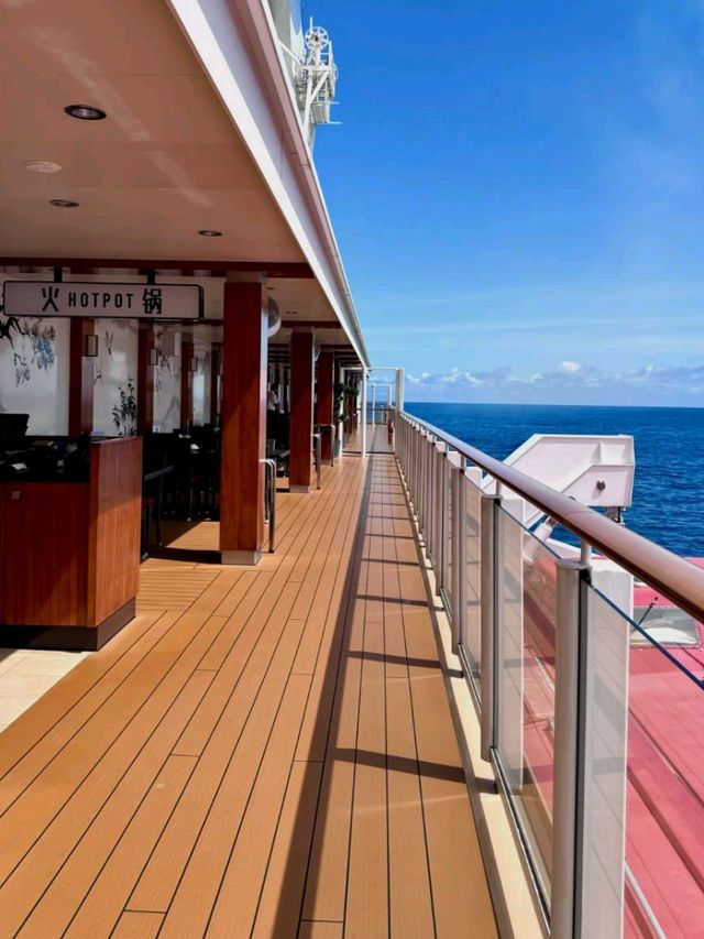 🌊✨ Genting Dream Cruise – Floating Luxury Awaits! 🚢💫