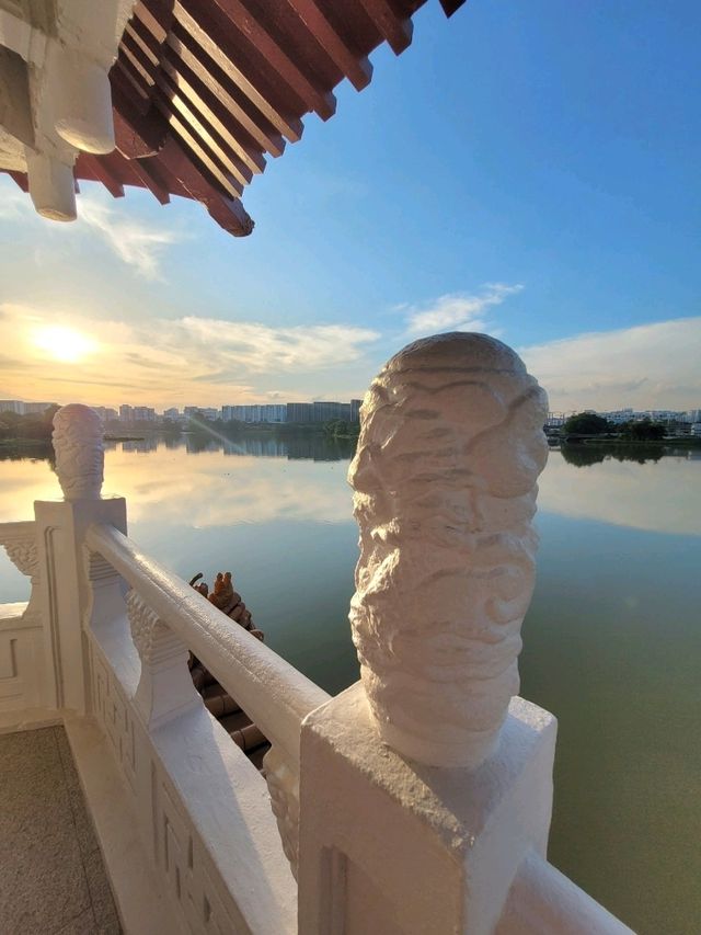 The grandiose of Chinese Garden's Twin pagoda