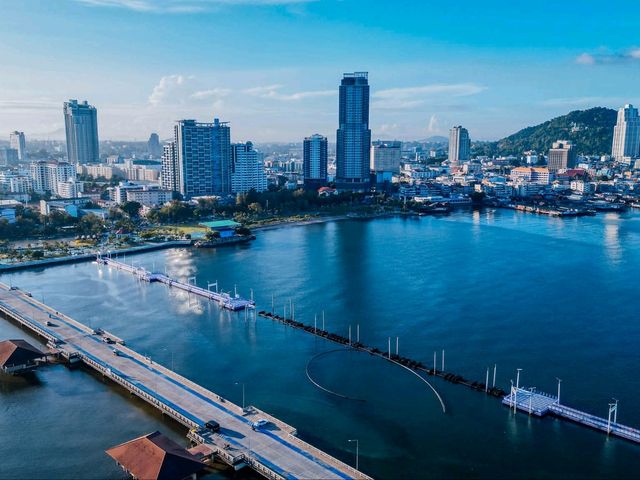 เกาะลอย ศรีราชา จังหวัดชลบุรี
