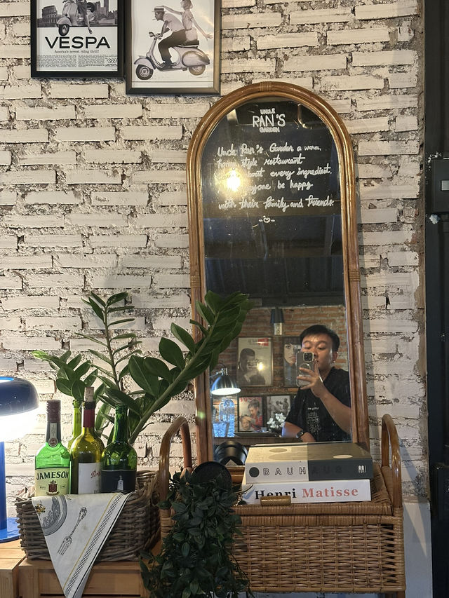 ร้านอาหารสไลด์เค้มป์ > สวนลุงรัญ น่าน