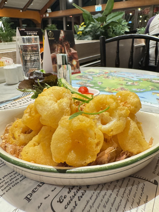 【大澳文物酒店】 復古玻璃屋餐廳，開動大澳風味晚餐！