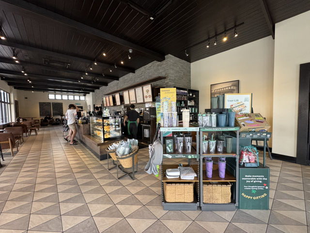 ☕ Chill Vibes at Starbucks Eco Botanic
