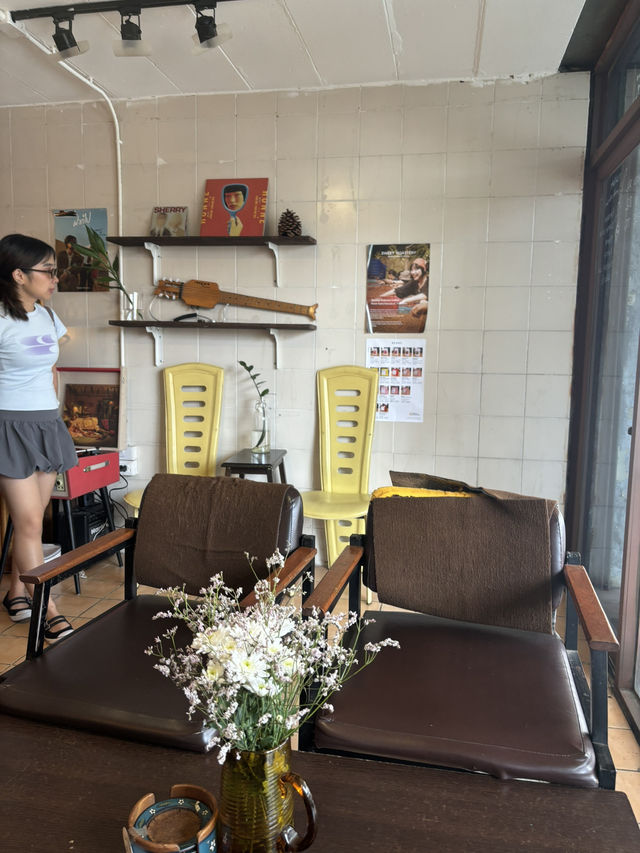 Howl Coffee ฮาวล์ คาเฟ่ชิลๆ แถวศาลายา