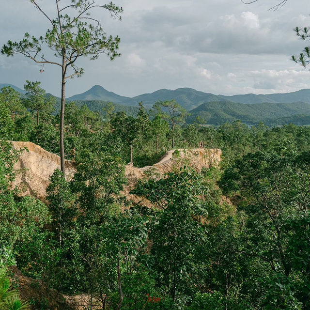 Pai Canyon เที่ยวแม่ฮ่องสอนชมธรรมชาติหน้าฝน