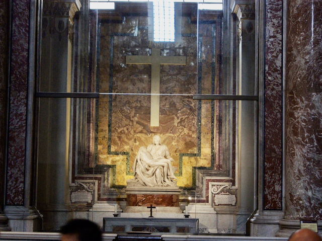 ⛪ Majestic and Moving: Saint Peter’s Basilica Experience