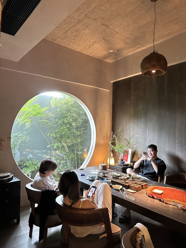Experience the Charm of a Teahouse in Zhuhai, China 🇨🇳 
