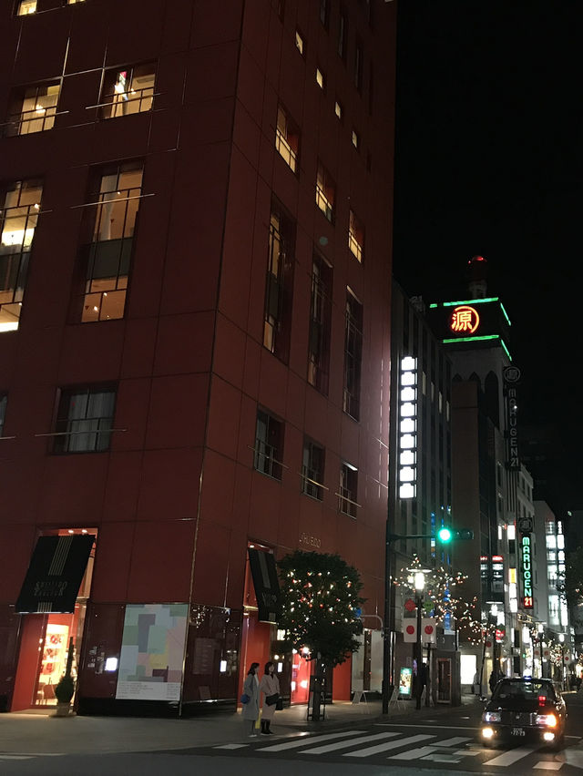 【東京　有楽町のトルコ料理「イスタンブール」と銀座　メゾンエルメスフォーラム　】