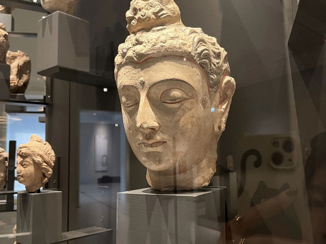 Humboldt Forum: A Cool Escape & Fascinating Asian Art in Berlin! 🇩🇪🏛️