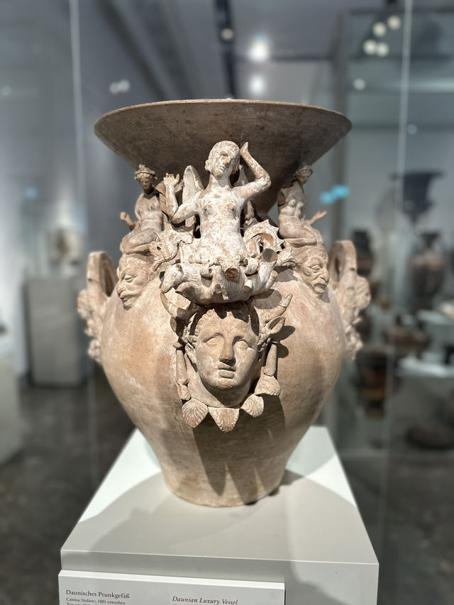 From Athens To Berlin: The Altes Museum’s Timeless Dialogue