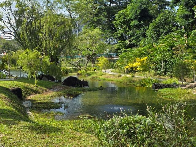 The magical dragon pond in Kong Meng San Temple complex
