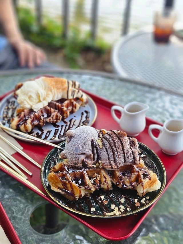 멋진 백운호수 뷰를 볼 수 있는 카페☕