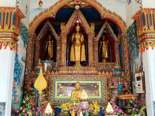 Visit the Majestic Reclining Buddha at Wat Hat Yai Nai