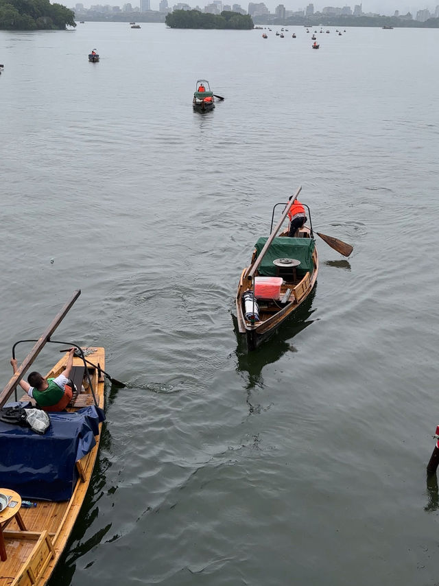 West Lake: Hangzhou: Where Poets, Emperors & Mist Crowned Hills Paint Paradise