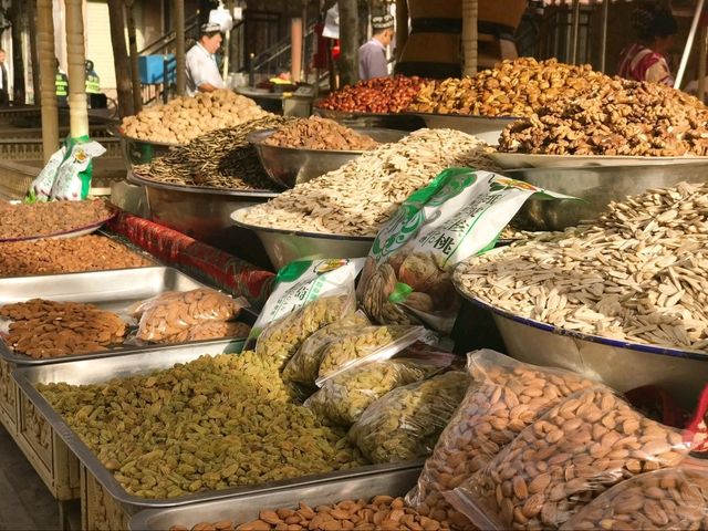“Heart of Kashgar: Spice & Stone Bazaar”
