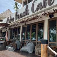 南国気分満点！パタヤのアロハスタイルのブランチカフェ🇹🇭