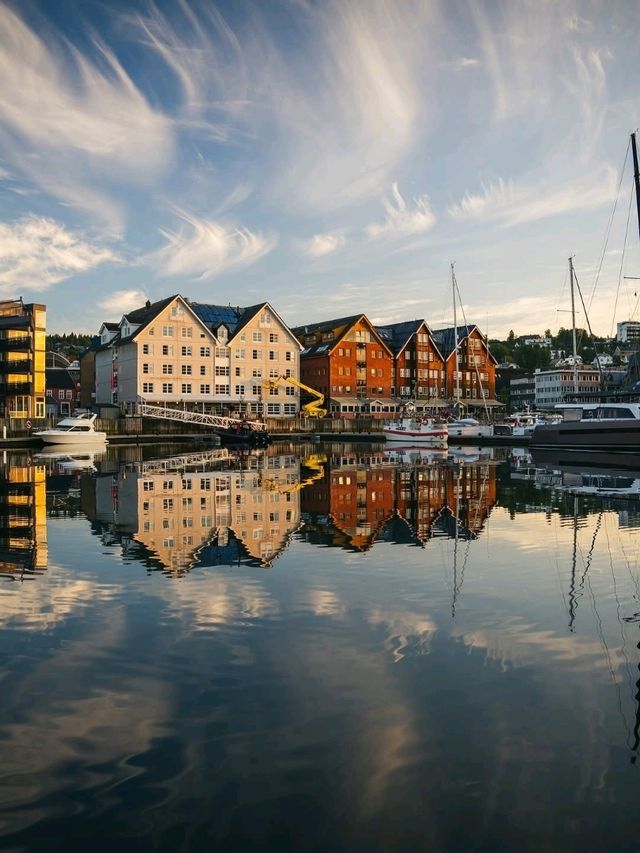❄️🌌 “Gateway to the Arctic: My Magical Day in Tromsø” 🇳🇴