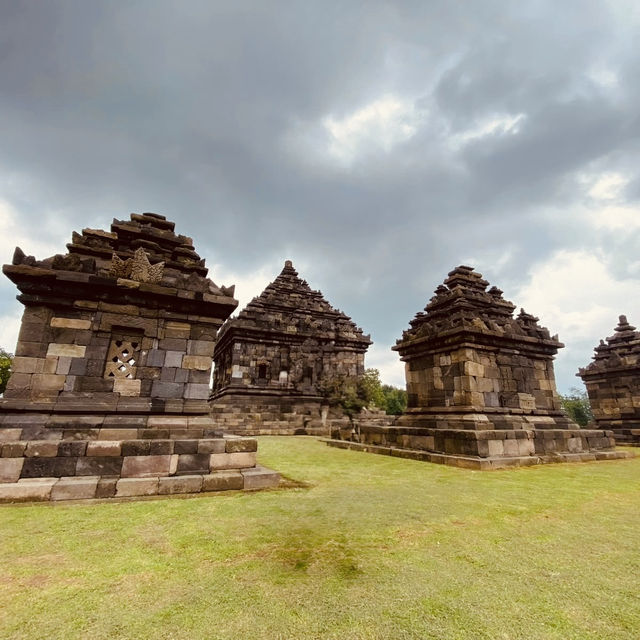 🌄 Solo Adventure at Ijo Temple: Yogyakarta’s Hidden Sunset Gem 🌿