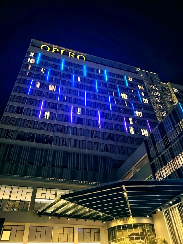 Upscale Comfort & Great Shopping at Opero Hotel Southkey JB. Upscale Comfort & Great Shopping at Opero Hotel Southkey JB.