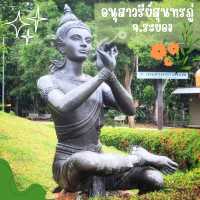 🌟อนุสาวรีย์สุนทรภู่ กวีเอกของไทย🌟