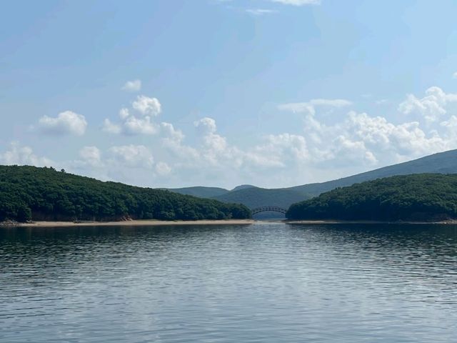 Beyond the Great Wall: Discover the Beauty of Jingpo Lake